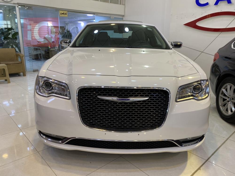 کرایسلەر 300